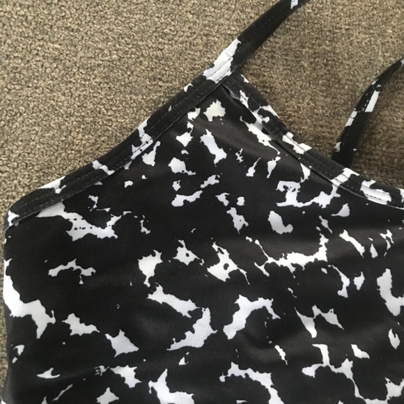 ❄️Shein Racerback Sport Bra - Picture 3 of 9